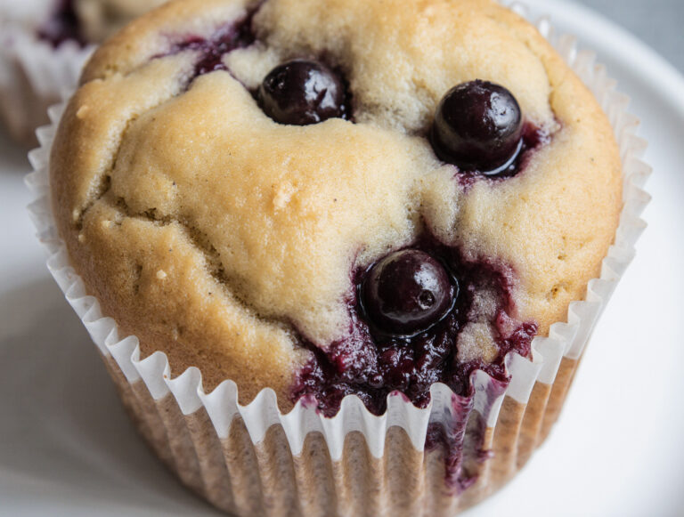 Healthy blueberry muffins